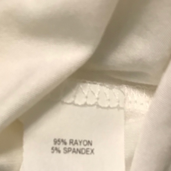 ❤️🤩HP🎉😍 Red Be Kind and Kick Butt T-shirt - Picture 7 of 8